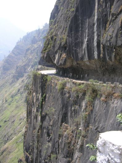 The road to the Kinnaur Valley